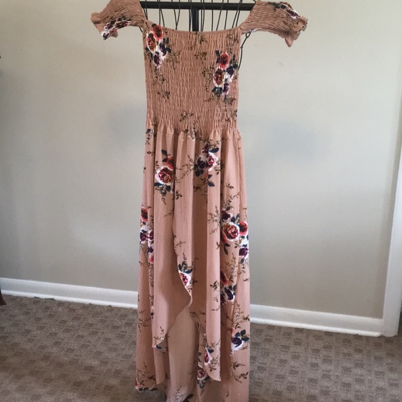 Dresses & Skirts - 💋tan floral dress off the shoulder tube top style